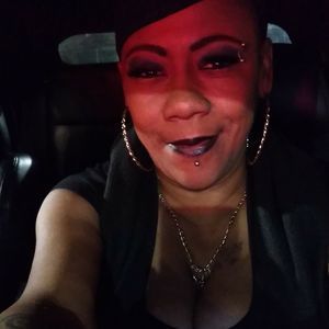 Meet your Posher, Mia